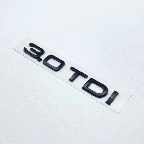Badge de coffre lettres noires motorisation AUDI 3.0 TDI — Audi