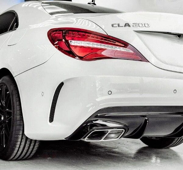 Diffuseur et sorties d&rsquo;échappement pare-choc arrière look 45 AMG — Mercedes-Benz CLA W117