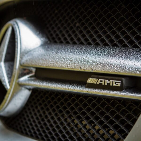 Emblème de calandre logo AMG argent — Mercedes-Benz