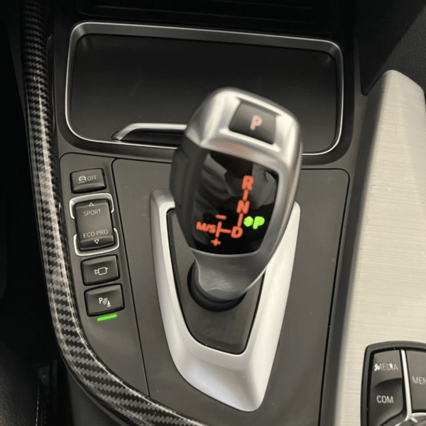 Insert carbone entourage de levier de vitesse — BMW Série 2 F22
