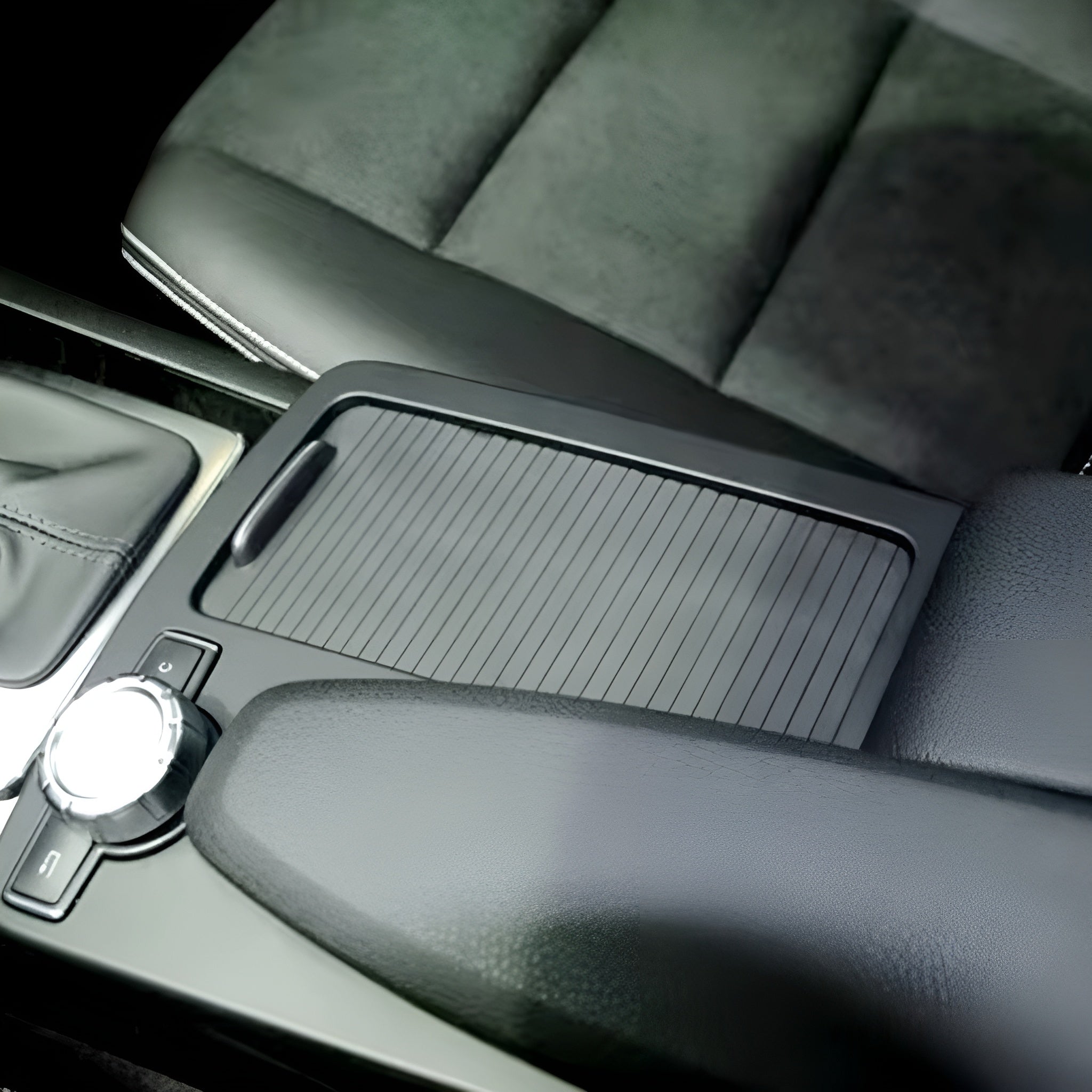 Trappe de rangement de console centrale — Mercedes-Benz Classe C W204