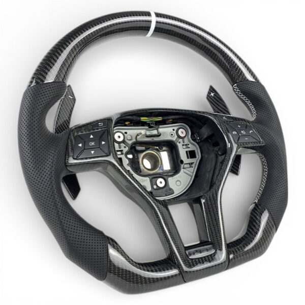 Volant Performance Carbone — Mercedes-Benz Classe A W176